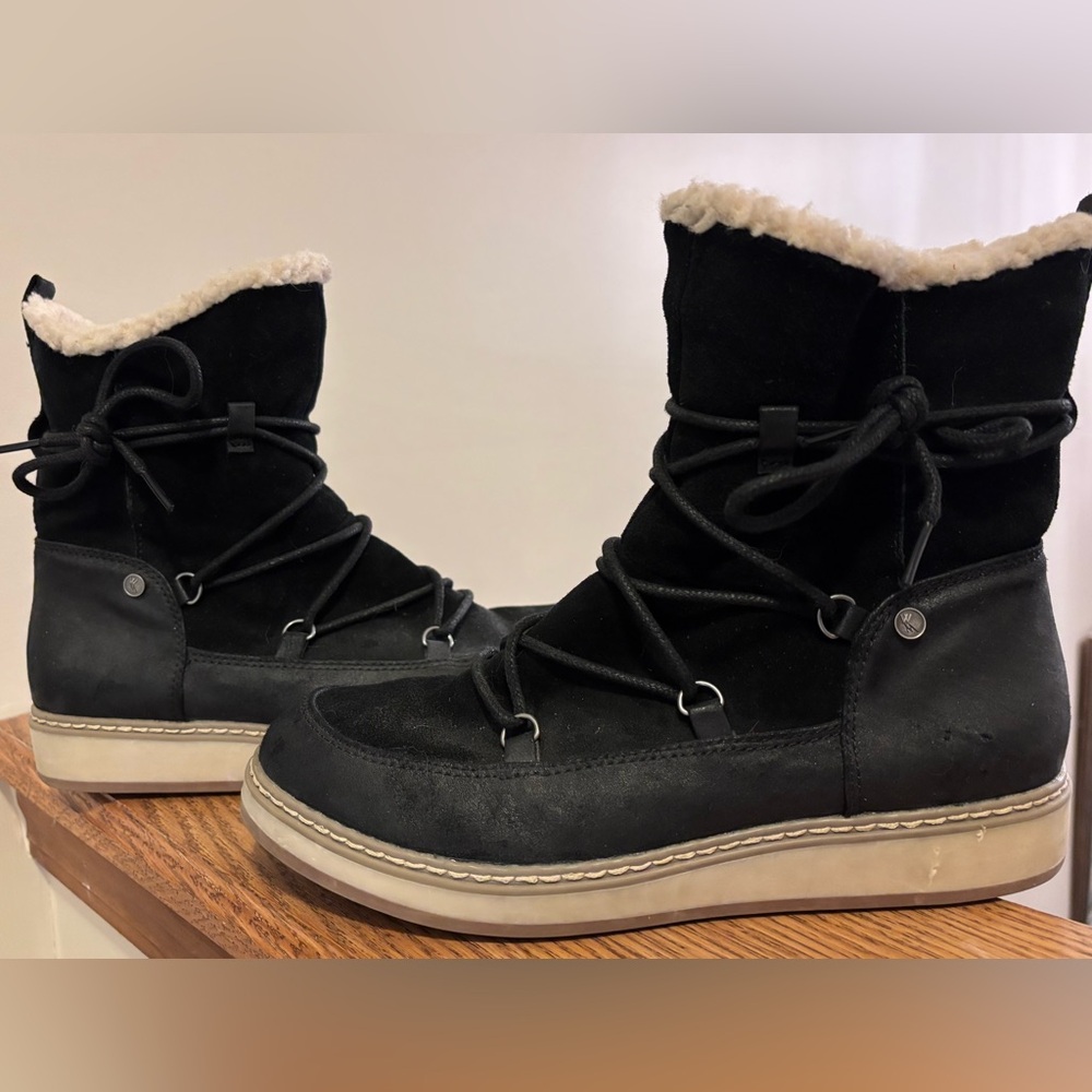 White Mountain Women’s Black Winter Boots